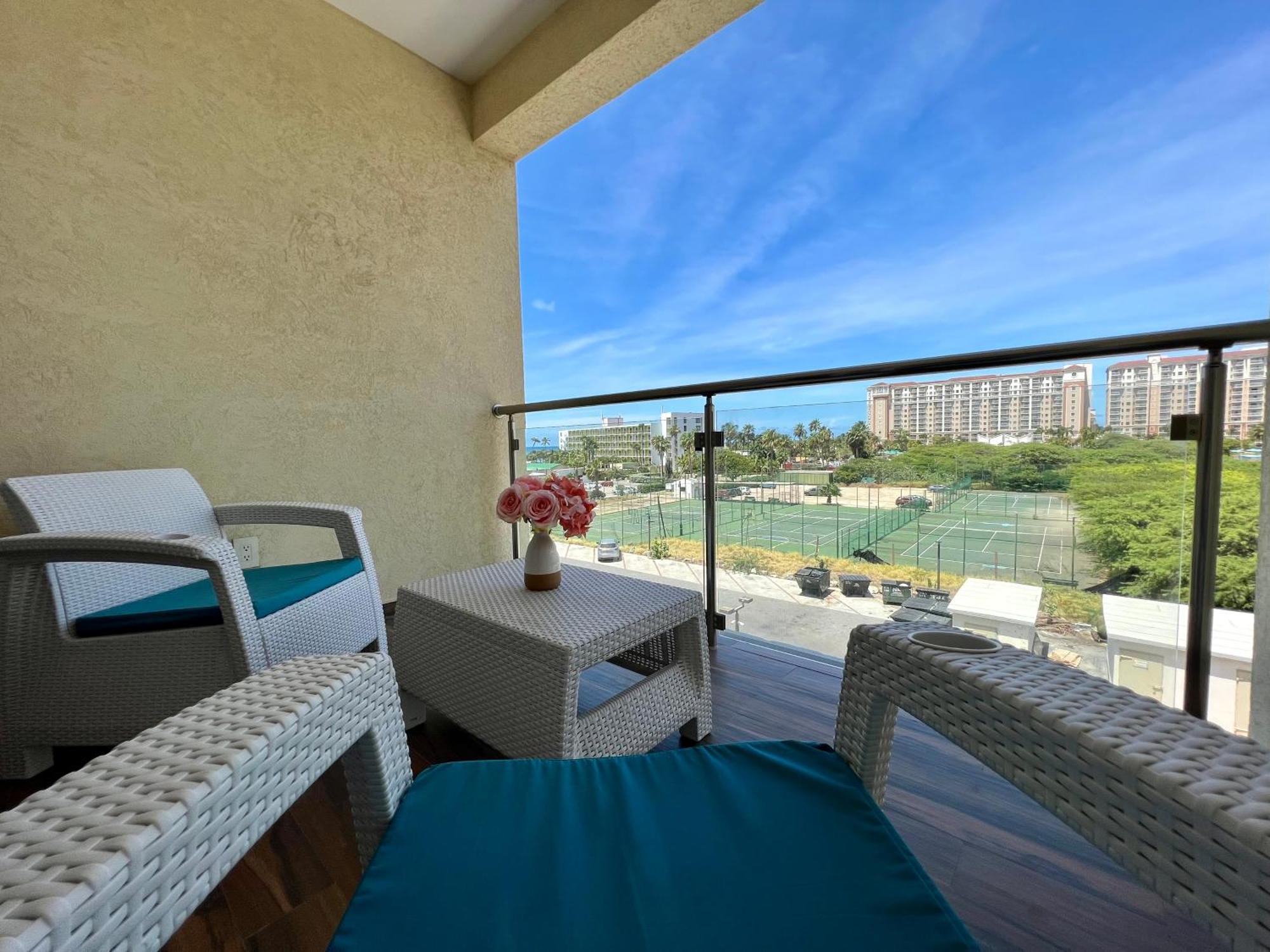 The Cove - Condo Hotel - Palm Beach Strip Ngoại thất bức ảnh