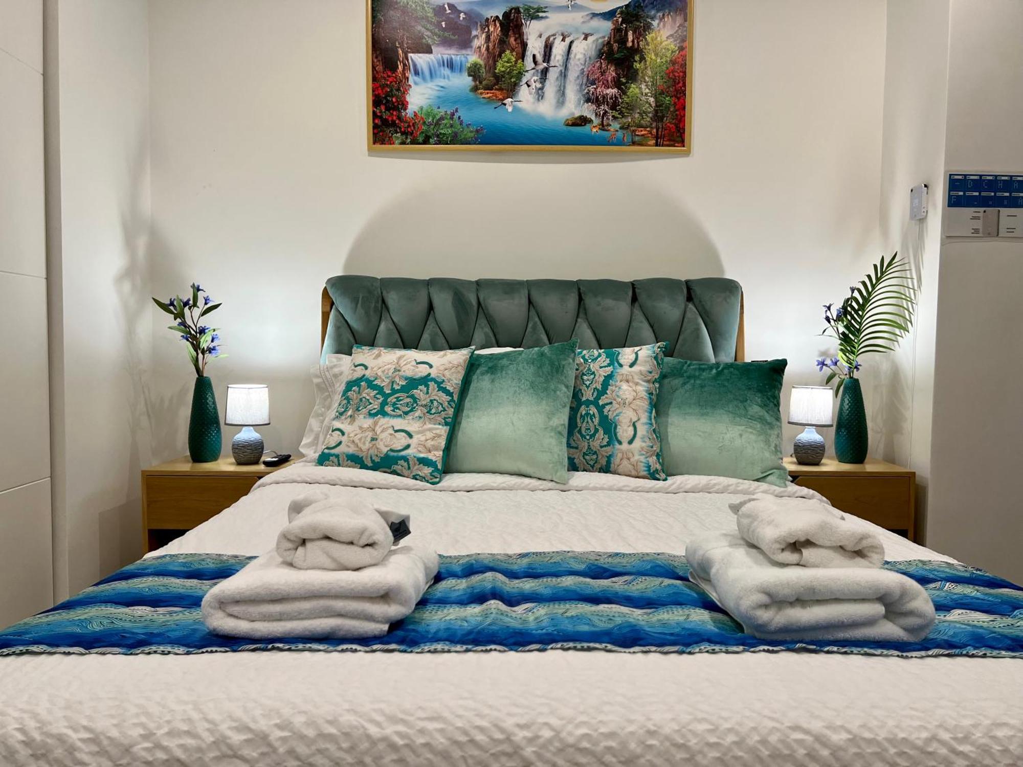 The Cove - Condo Hotel - Palm Beach Strip Phòng bức ảnh