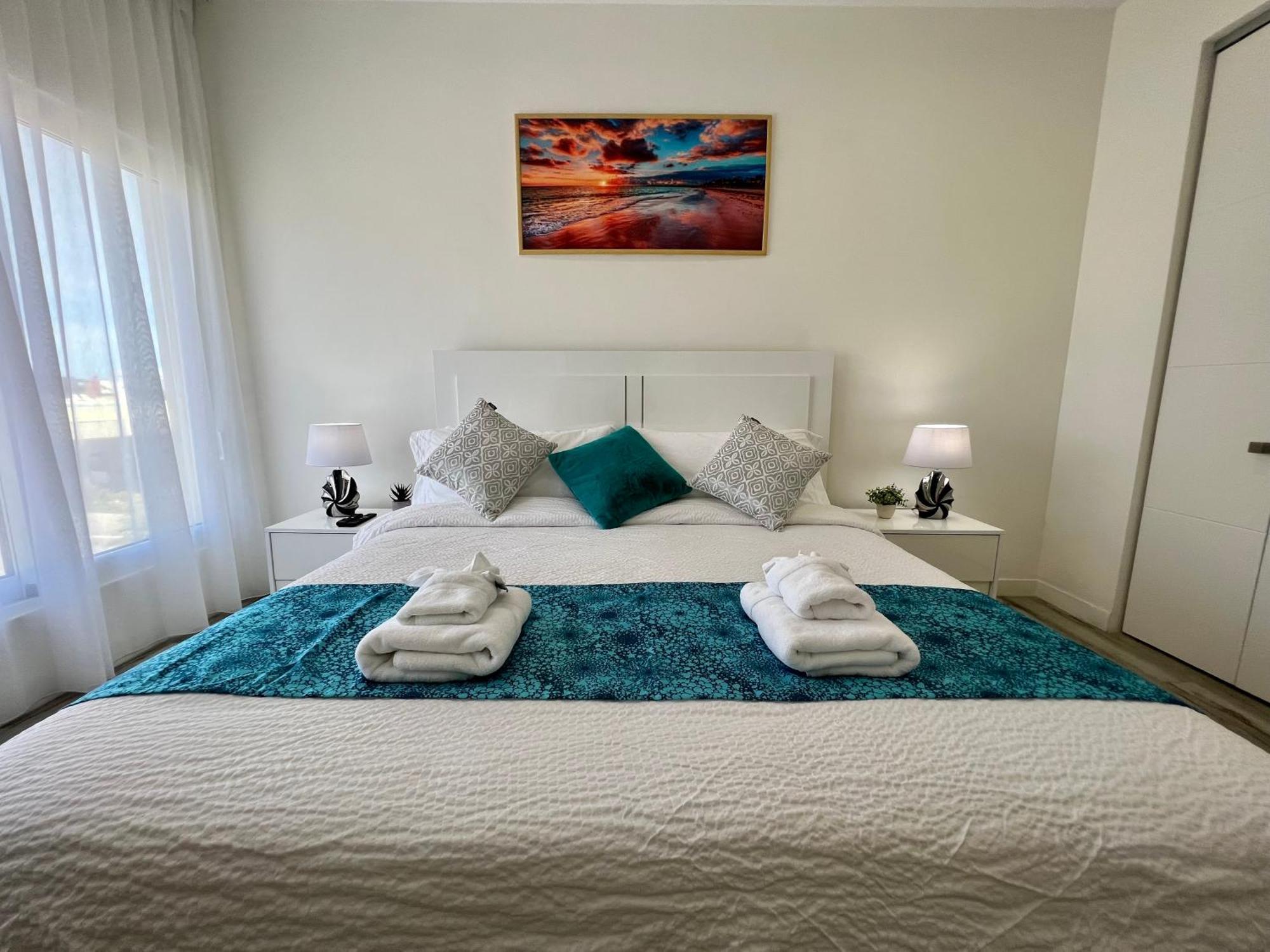 The Cove - Condo Hotel - Palm Beach Strip Phòng bức ảnh