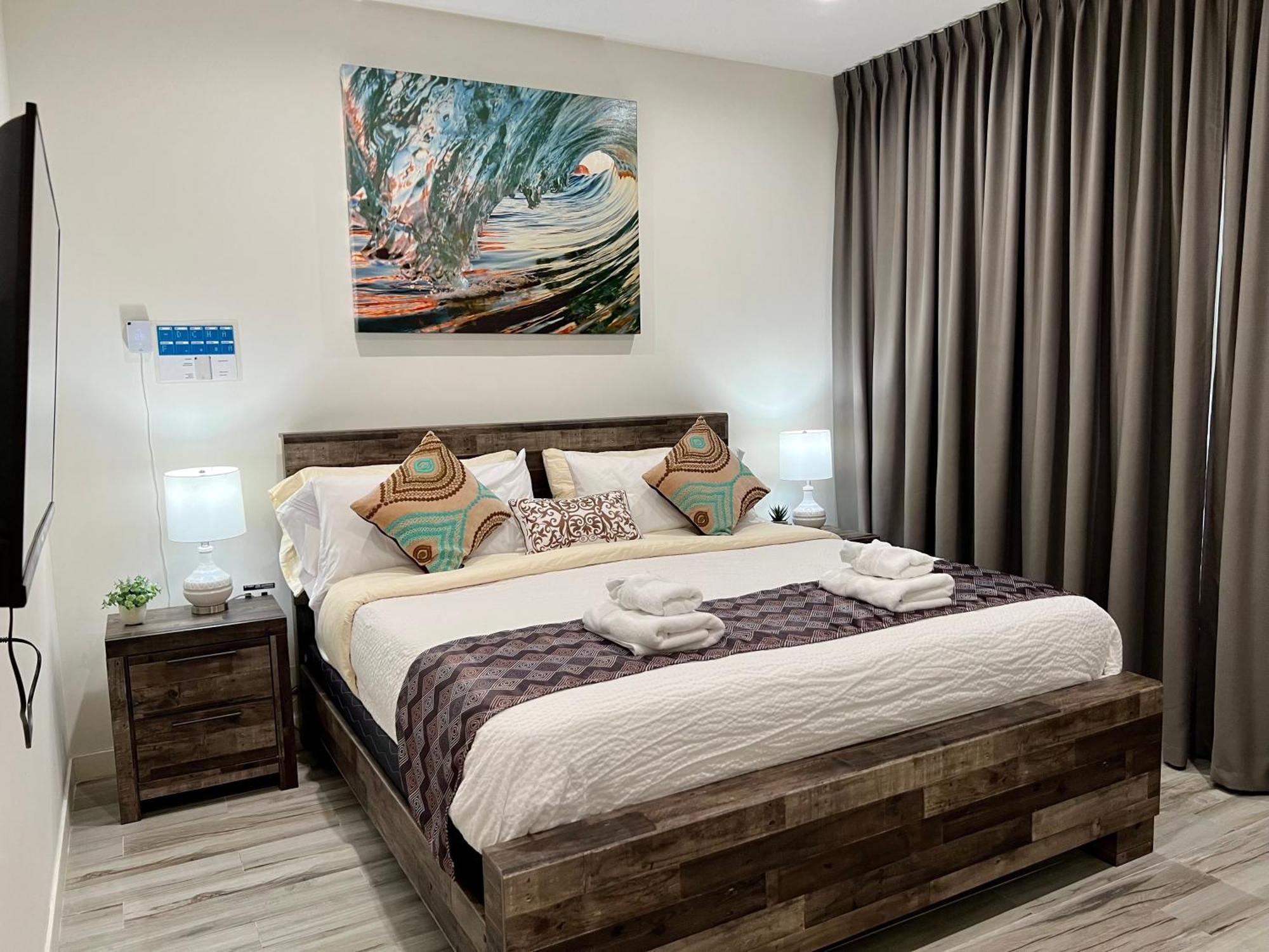 The Cove - Condo Hotel - Palm Beach Strip Phòng bức ảnh